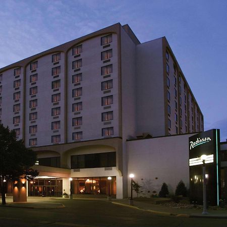 Radisson Hotel Бисмарк Екстериор снимка